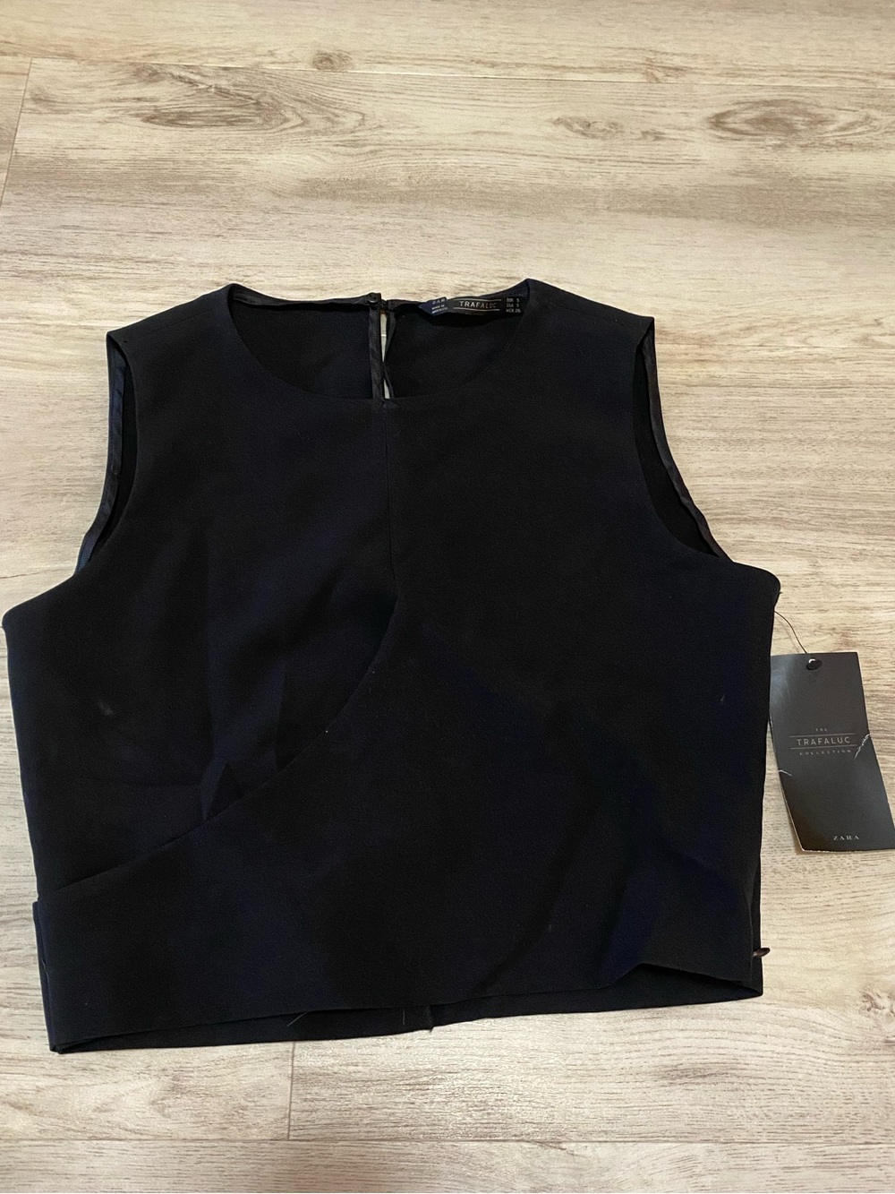 Zara Elegant Black Sleeveless Structured Crop Top- NWT